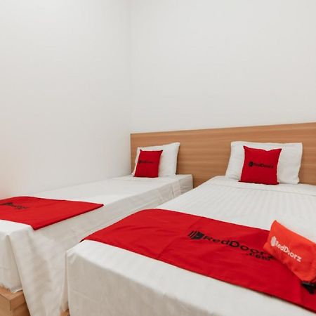 เรดดอร์ซ แอท กราฮา เจเมอร์ลัง มารอส Hotel Kallikalli ภายนอก รูปภาพ